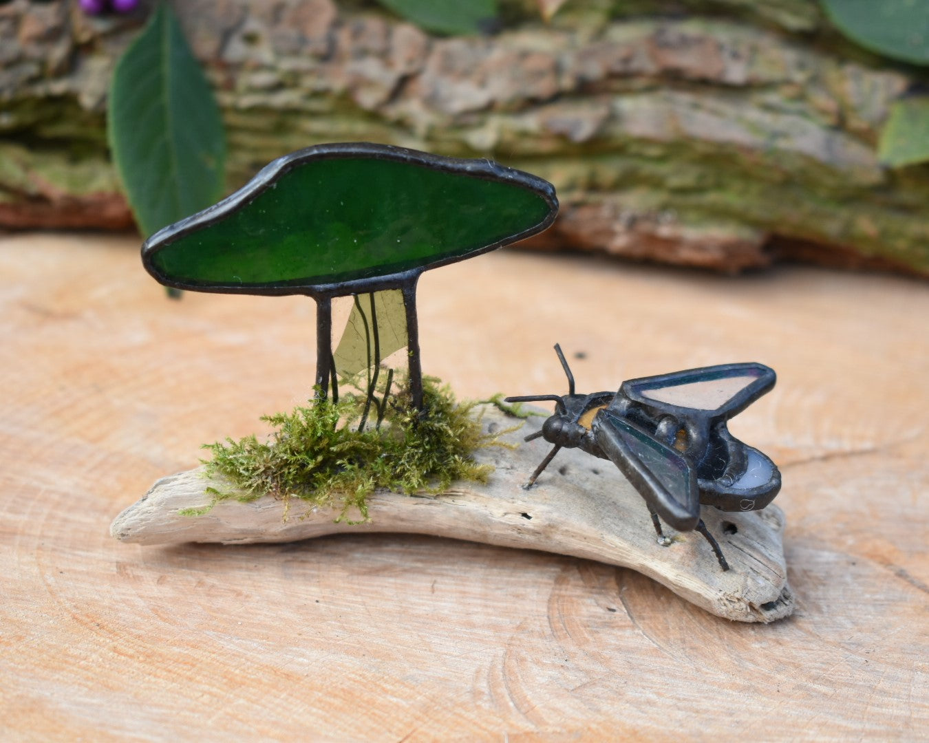 Glass mushroom and bumblebee #105